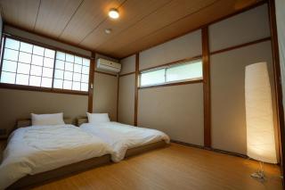 Base House Kinosaki Entire house with free shuttle & activities 送迎付きお子様無料で温泉もアクティビティも楽しめる贅沢一棟貸しステイ - 2