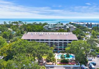 Sea Crest Surf and Racquet Club - 0