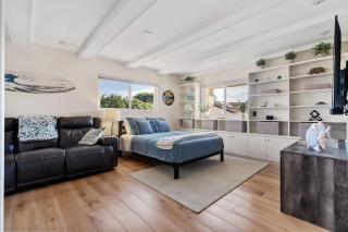 Cozy Leucadia Bungalow Work from Home - 5