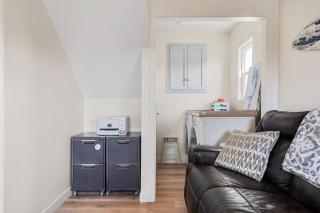 Cozy Leucadia Bungalow Work from Home - 3