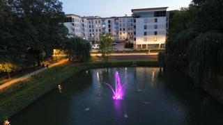 EUROPA22 Apartament RELAKS z JACUZZI w samym sercu miasta Prestiżowe osiedle z widokiem na park i staw z fontannami Szybkie i Łatwe Zameldowanie - 0