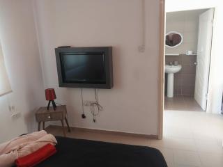 Kyrenia center, entire house, bungalowA3, price performance - 2