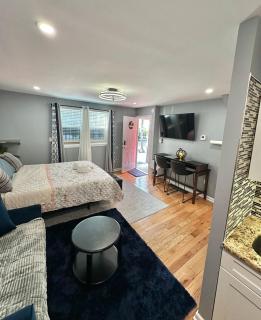 Entire rental studio unit in Queen Village Philly - 7