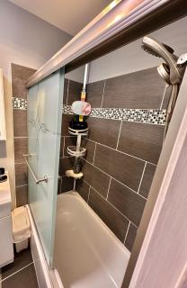 Entire rental studio unit in Queen Village Philly - 5