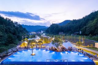 ZhangJiaJie Peak&Creek Resort-At National Forest Park with Free Shuttle - 7