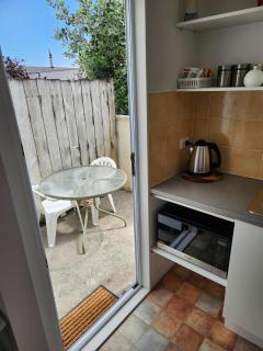 Cosy Studio Unit on Longview - 1