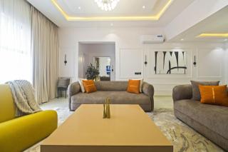 Luxury 3bd Oceanview Penthouse Apt, Lekki Phase 1 - 2