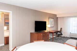Courtyard by Marriott Bloomington - 1