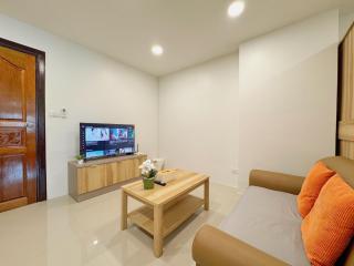 Cozy 1BR 50sqm King Bed BTS Central Nightlife - 0
