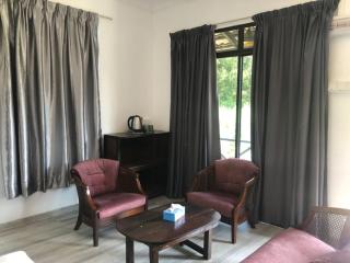 Kalong Bay Homestay Villa Jasmine - 4
