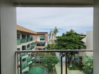 Eco Cozy Beachfront Resort Chaam - 1