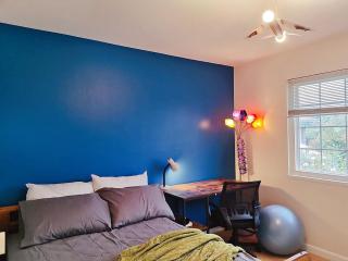 Tranquil Fremont Getaway - Comfortable 3BR 2BA Home - 8