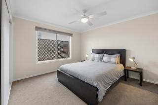 Modern Townhouse in Warrnambool CBD - 8
