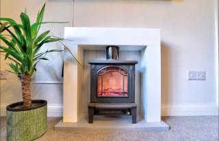 Stylish 1 Bedroom Apartment with Free Parking and Links to London & Essex - 5