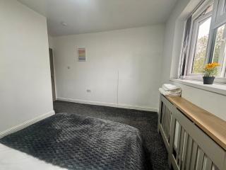 2 bed flat - 1