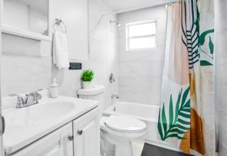 Spacious North Miami Studio | 2 Queen Beds - 1