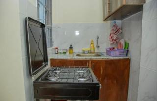 Glisten Studio with free WIFI and Netflix - 4