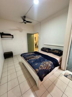 AYAAN Prima Homestay 1 with Netflix - 4