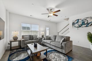 Luxury Comfortable 3br Home! - 0