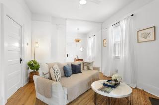 Bright Historic Home, Recently Renovated, Near Downtown, SCAD, & Starland Yard - 0