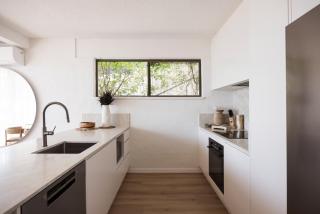 Cove Point 2, Seabreeze Hideaway, reimagined In-house - 1