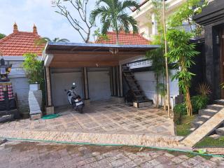 Karmani Villa Managed by Alyssa Villa Management - 4