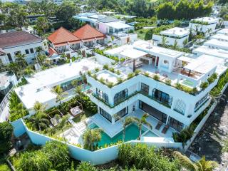 Casa Petak 11 - Luxury Haven with Jacuzzi, Rooftop & Tropical Vibes in Pererenan - 9