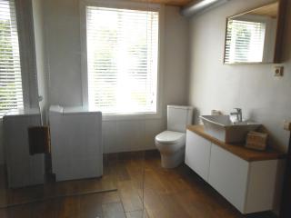 Yellow Center Holiday Home - 3