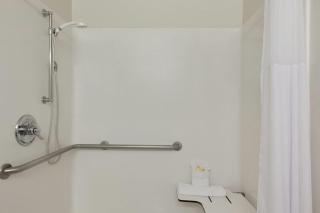 Days Inn & Suites by Wyndham Conroe North - 1