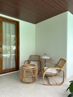 Summa Villa - Tropical 2BR Villa w Big Pool - 8