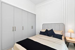 70m2 Bay Central-Luxury One Bedroom with Spectacular Marina Views - 9