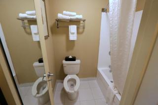 Country Inn & Suites by Radisson, Charlotte I-85 Airport, NC - Charlotte - 7