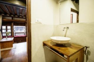 The Newari dream in Old Patan-high ceiling & charm - 3