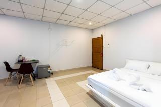 At Gate Suvarnabhumi-สุขุมวิท 77 X2 - 3