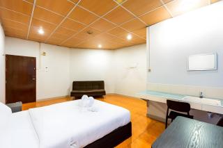 At Gate Suvarnabhumi-สุขุมวิท 77 X2 - 5