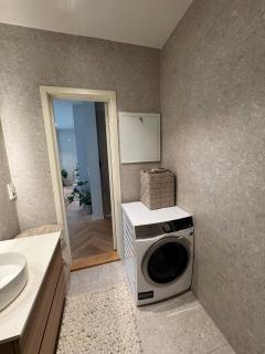 Strøken og ærverdig bygårdsleilighet ved Bergen Domkirke - 1