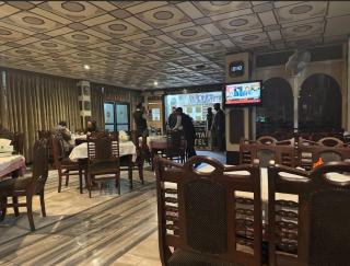 Roopyal Hotel & Restaurant - 4