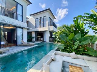 Villa Cana In the Heart of Canggu - By Aroha Holiday Homes - 0