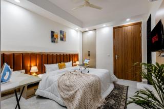 Lime Tree Luxury 2BHK Serviced Apartment Near Artemis Hospital Gurgaon - 1