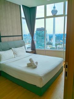 Sky Suite KLCC by homesty KL - 7