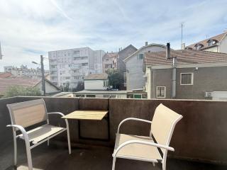 M093 Marquer Studio à Annemasse avec balcon - 3