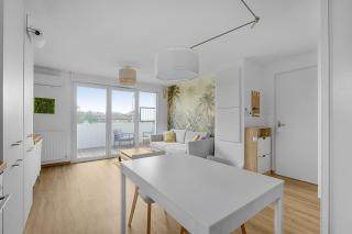 Bright apartment with parking and wifi - 9