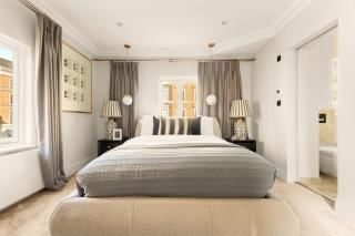 5 Bedroom Kensington Mews Home - 1