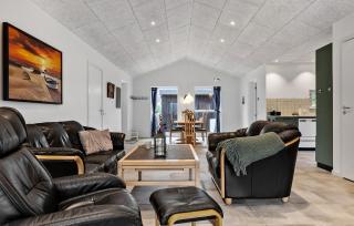 3 Bedroom Amazing Home In Fårvang - 8