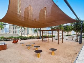 Downtown Comfort Spacious 1BR in Burj Royale - 4