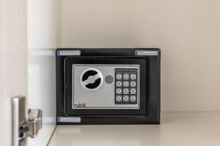 Downtown Comfort Spacious 1BR in Burj Royale - 3