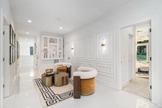 The Luxe Lakeside Retreat - 4
