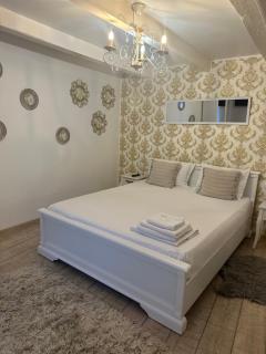 Popasul Castelului - 0