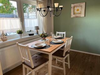 Gemütliche Ferienwohnung unter Reet - 1