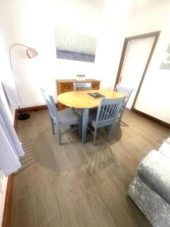 Blossom Cottage - 2